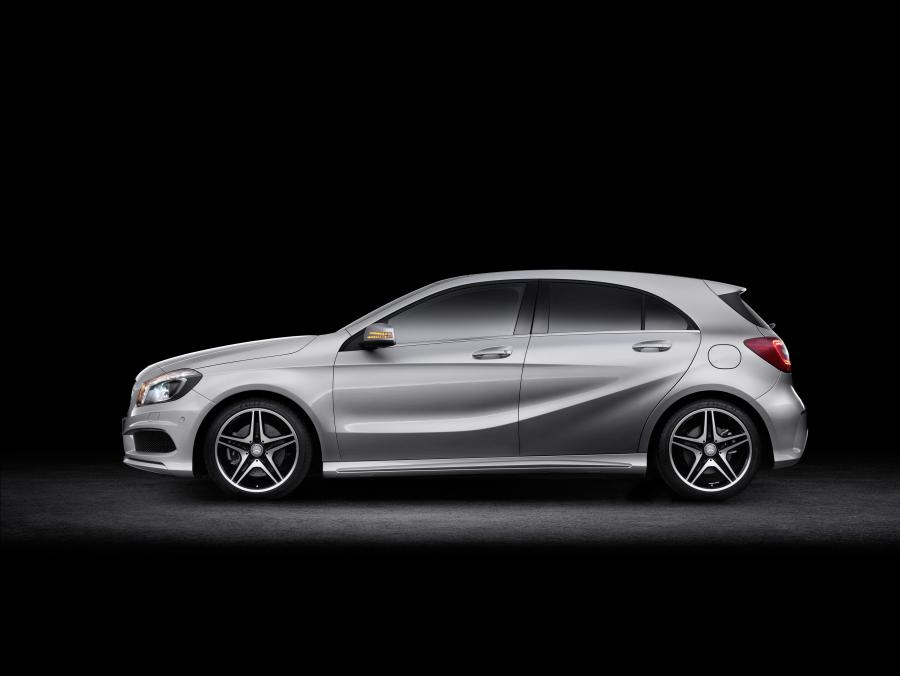  Mercedes-Benz A250 2012 года  (фото 16 из 37)